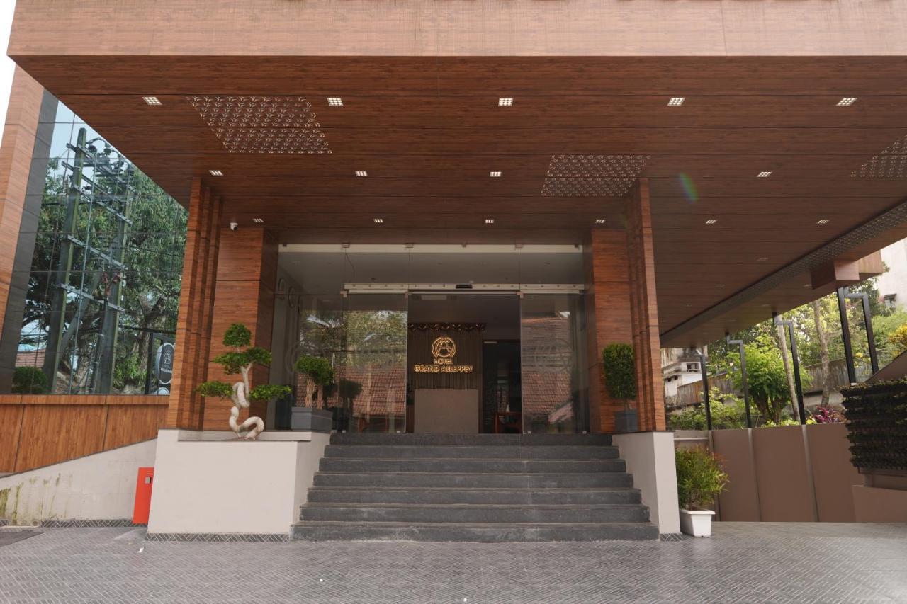 Hotel Grand Alleppey Alappuzha Exterior photo